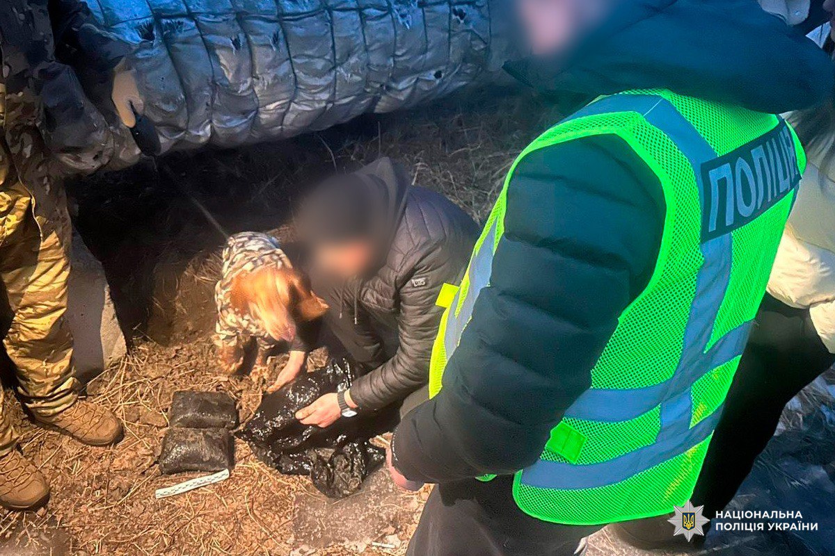 Харківський службовий пес Нацполіції знайшов психотропів на 100 тисяч доларів