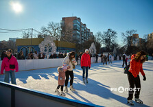 Як працює муніципальна ковзанка у Харкові (фото)