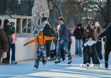 Як працює муніципальна ковзанка у Харкові (фото)