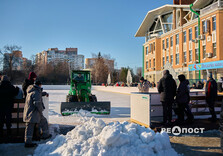 Як працює муніципальна ковзанка у Харкові (фото)