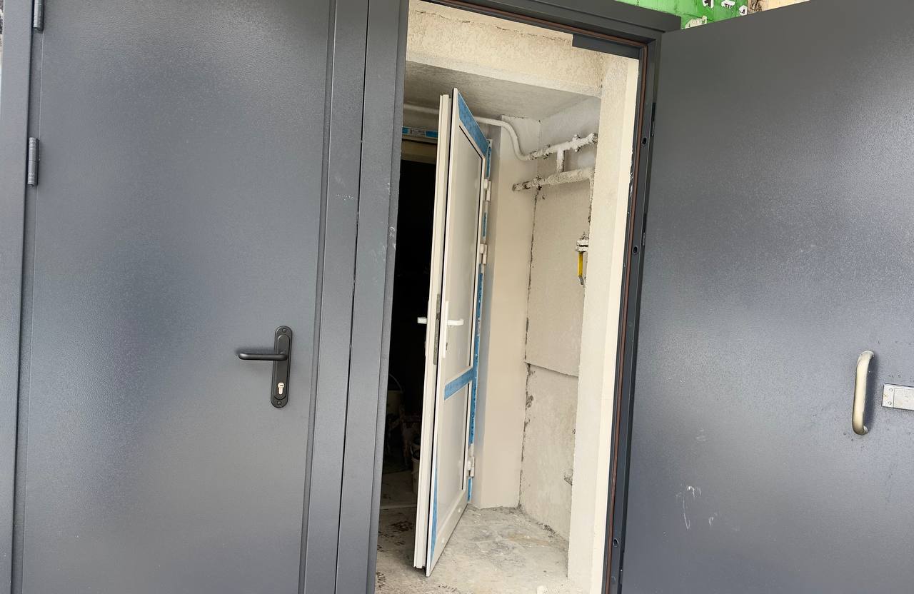 Триває відновлення постраждалого будинку по вулиці Бучми: Новини Харкова