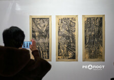 У Харкові відкрилася виставка "ПЕТРО МОСЬ. Кераміка. Графіка" (фото)