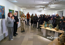 У Харкові відкрилася виставка "ПЕТРО МОСЬ. Кераміка. Графіка" (фото)