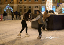 На муніципальній ковзанці у Харкові з'явилась нова прикраса (фото)
