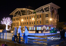 На муніципальній ковзанці у Харкові з'явилась нова прикраса (фото)