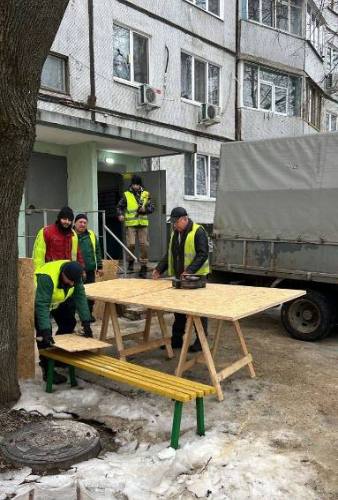 Новини Харкова: комунальники усувають наслідки обстрілів