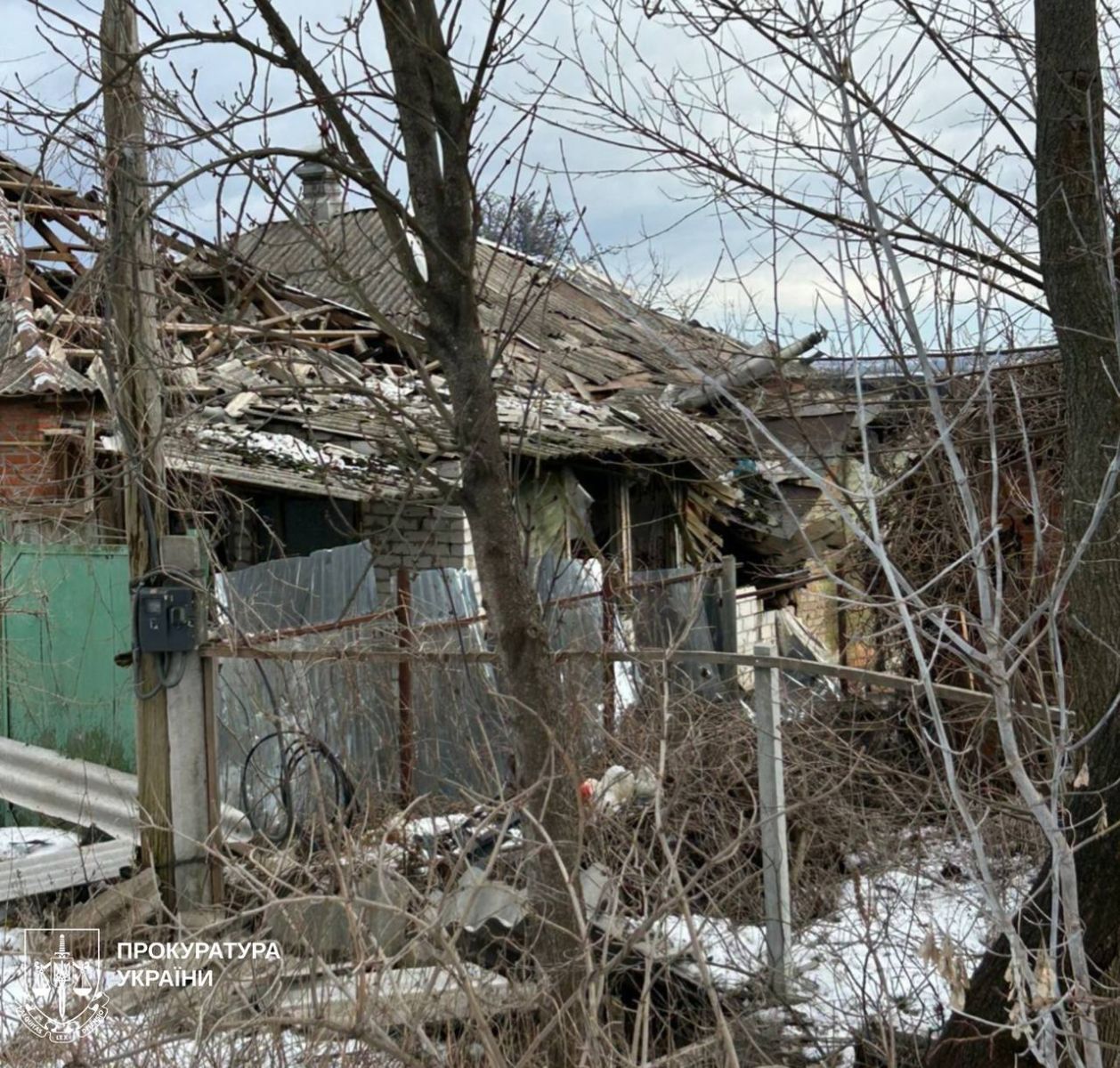 Під час ворожого удару по передмістю Харкова постраждала 8-річна дитина (фото)