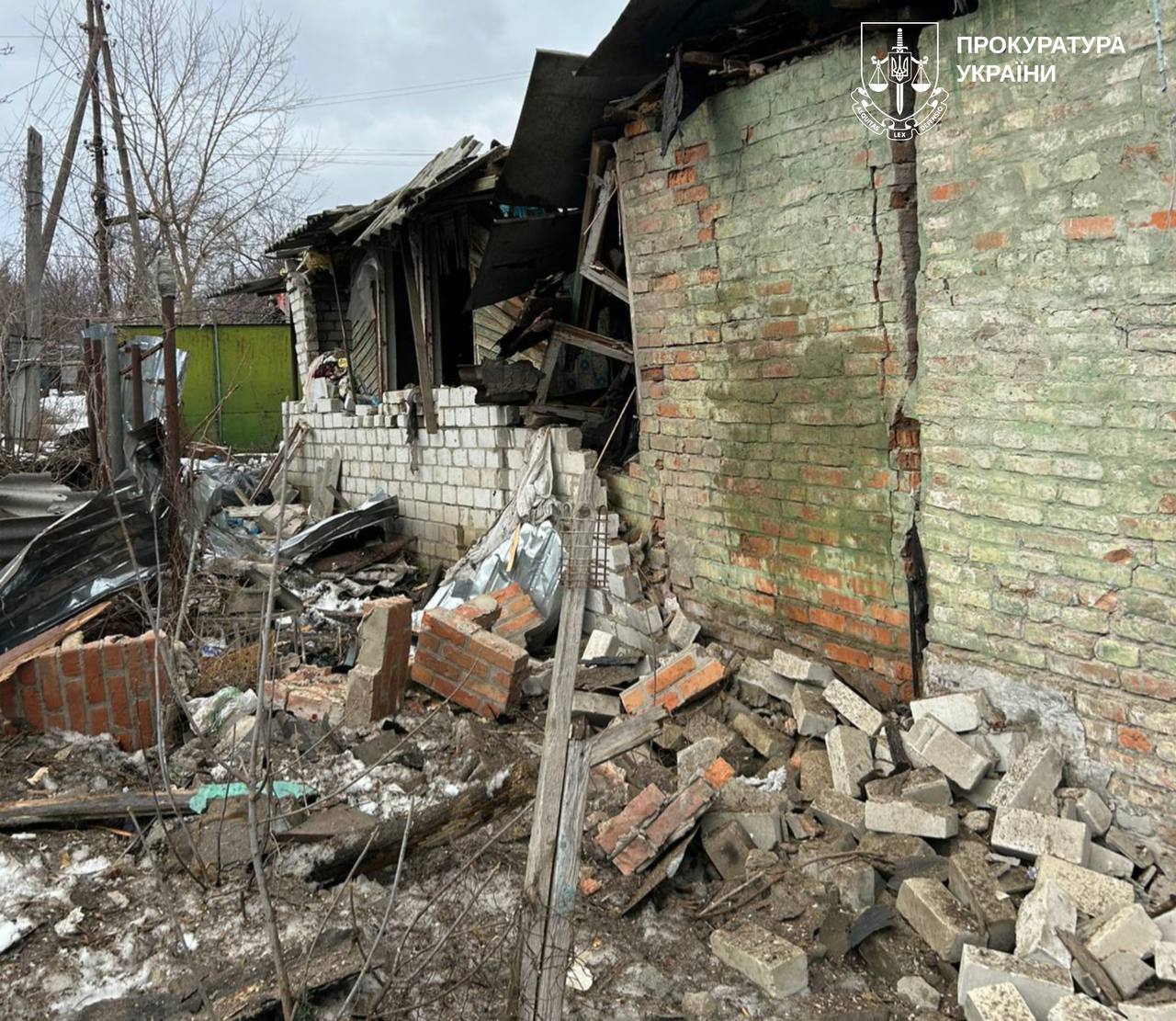 Під час ворожого удару по передмістю Харкова постраждала 8-річна дитина (фото)