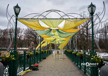 Весняні інсталяції у центрі Харкова: що встановили (фото)