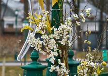 Весняні інсталяції у центрі Харкова: що встановили (фото)