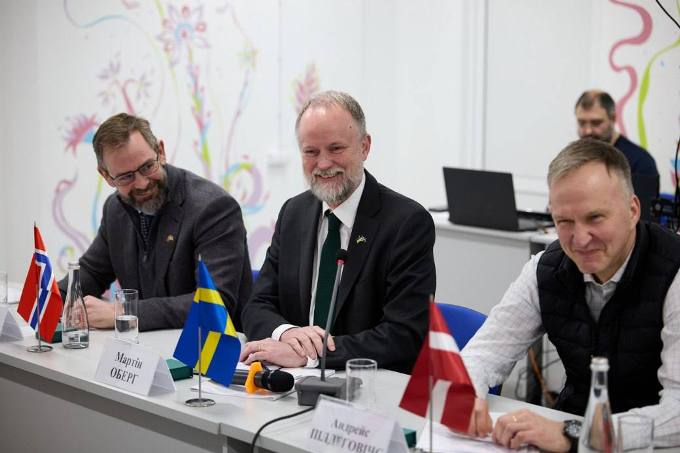 Посли NB8 відвідали Харків єдиною делегацією