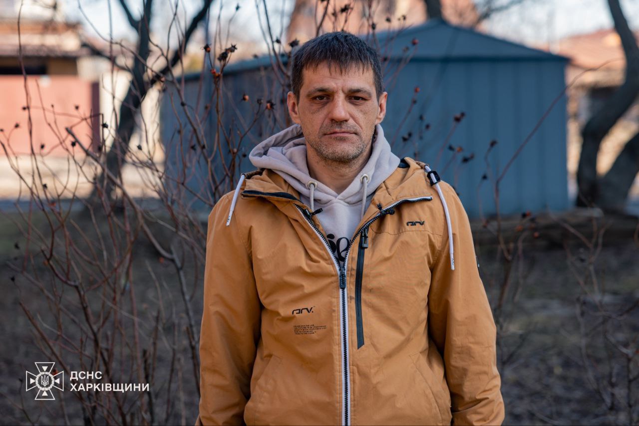 У Харкові переселенець Сергій Соратокін врятував чотирьох дітей, які провалилися під тонку кригу на озері.