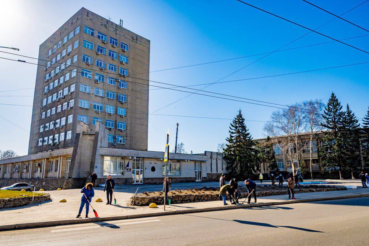 Впорядкували понад 130 об'єктів у межах «Зеленої весни» тепловики міста: Новини Харкова