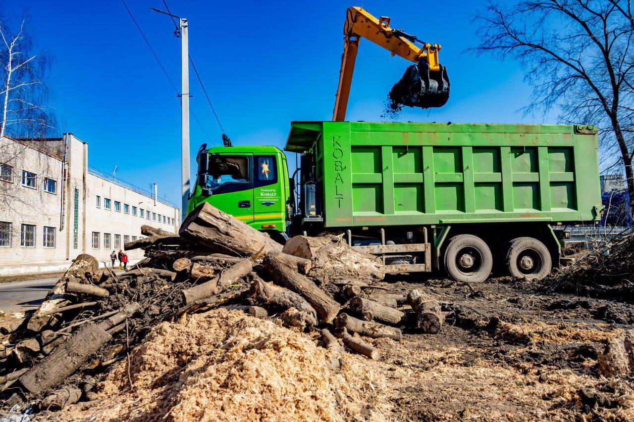 Впорядкували понад 130 об'єктів у межах «Зеленої весни» тепловики міста: Новини Харкова
