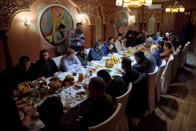 Новини Харкова: Терехов провів іфтар з громадою