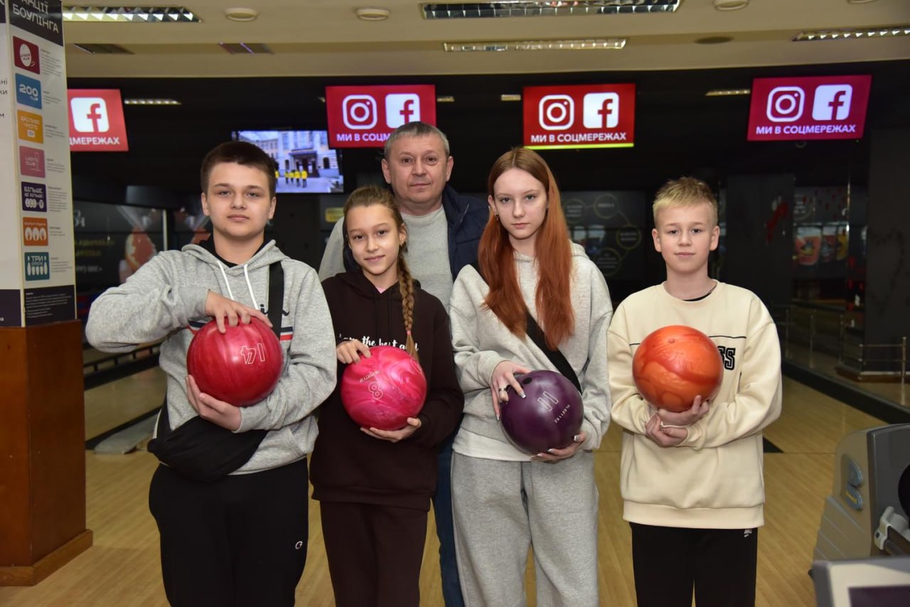 Змагалися за звання кращих у боулінгу школярі міста: Новини Харкова