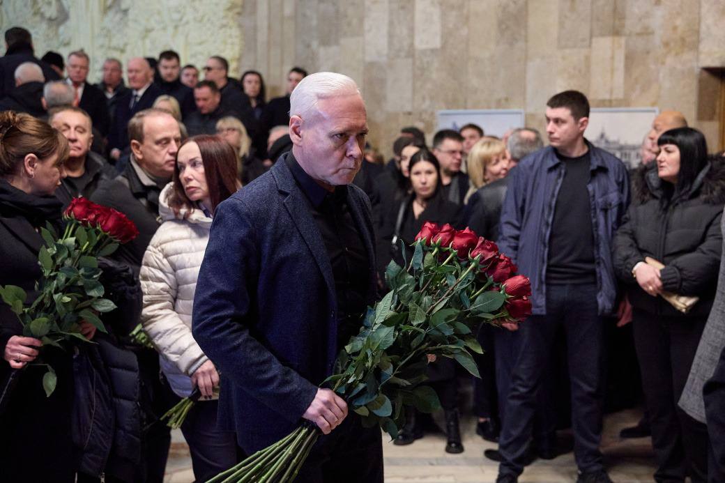 Провели в останню путь видатного державного діяча, науковця, Почесного громадянина міста Харкова Володимира Бабаєва: Новини Харкова