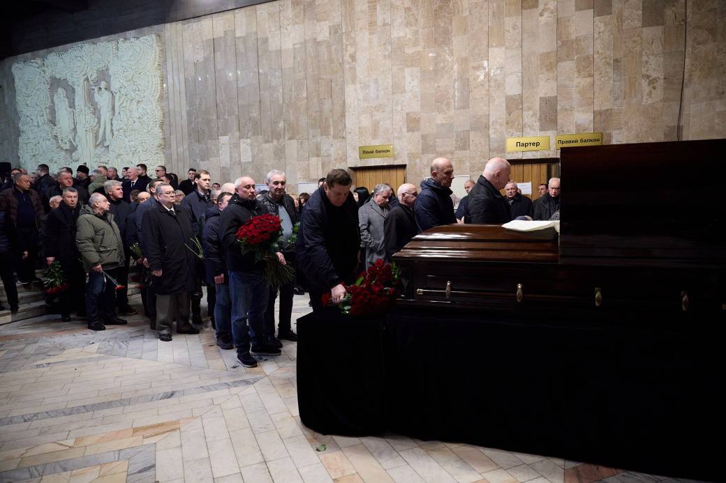 Провели в останню путь видатного державного діяча, науковця, Почесного громадянина міста Харкова Володимира Бабаєва: Новини Харкова