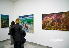 У Харкові відкрилася виставка живопису «Поза часом» (фото)