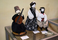 Знакових історичних особистостей Харкова відтепер можна побачити в образі ляльок (фото)