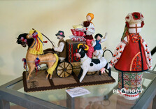 Знакових історичних особистостей Харкова відтепер можна побачити в образі ляльок (фото)