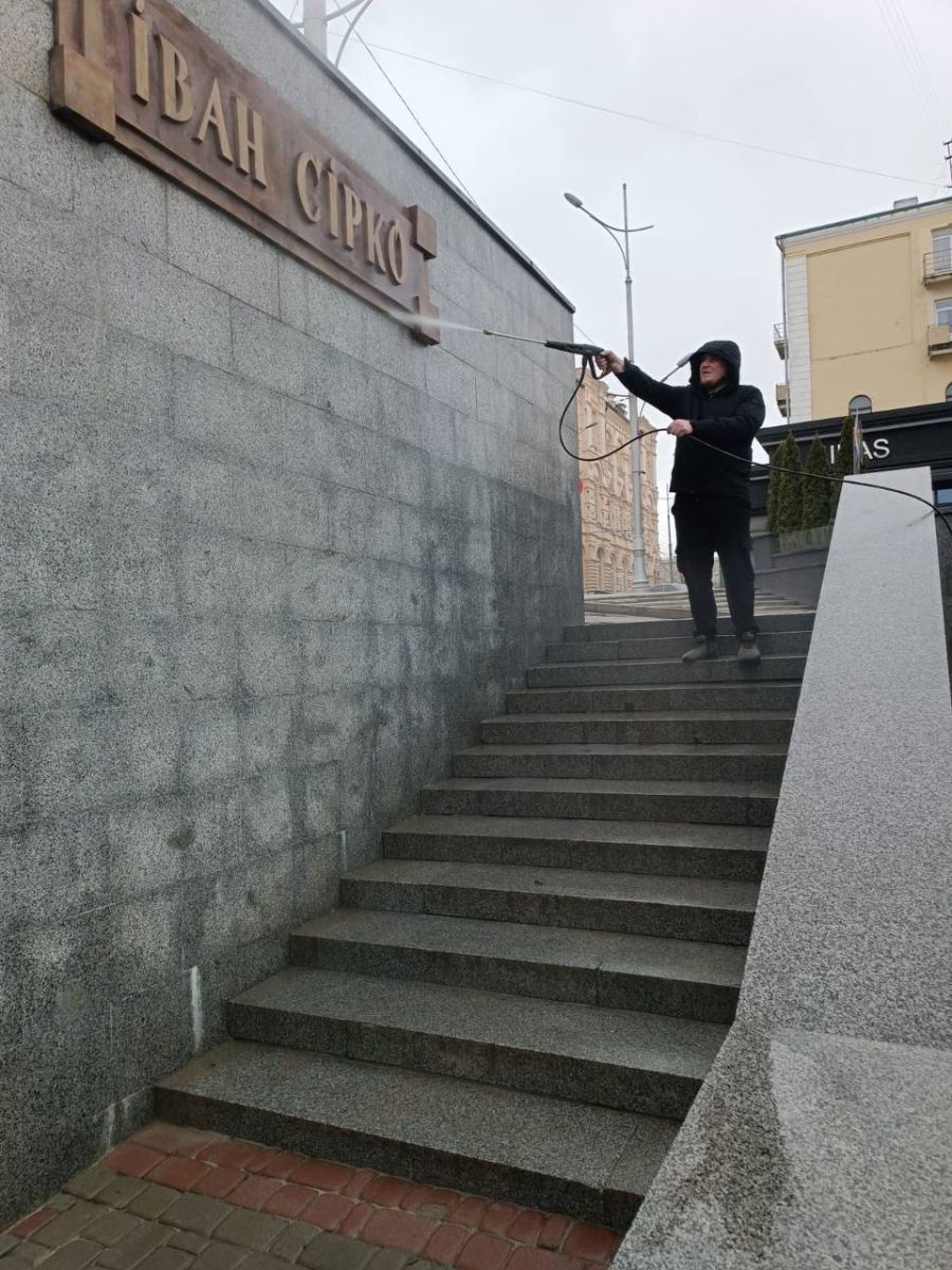 Благоустрій і прибирання: у переходах метро Харкова ведуться роботи (фото)