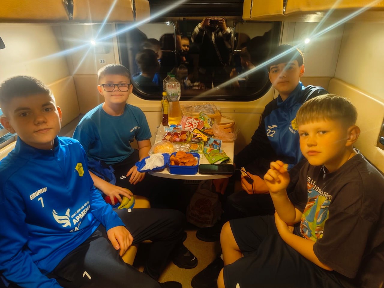 Футбольні канікули у Польщі: харківські діти вирушили на закордонні збори