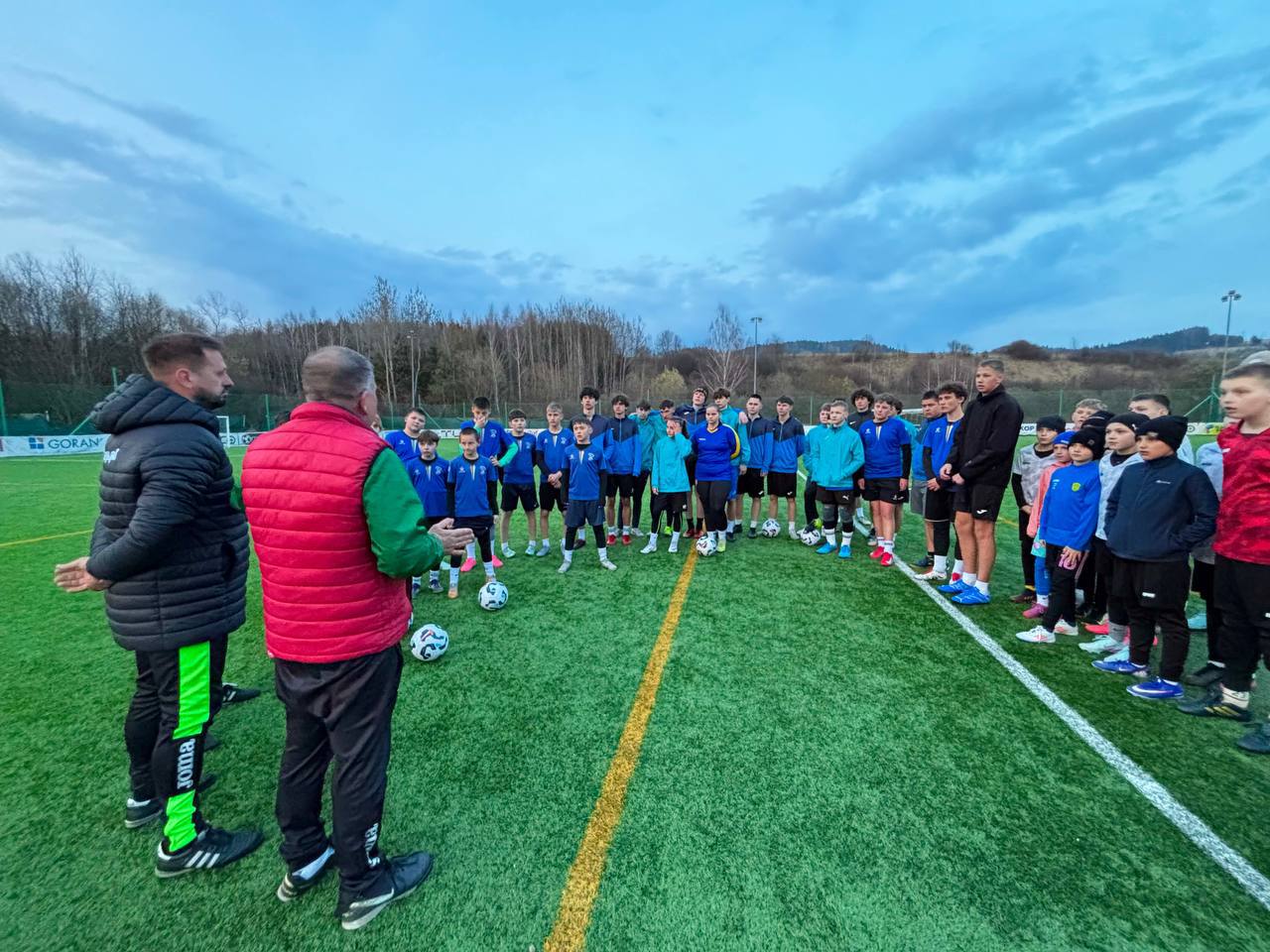 Прибули на збори до Польщі харківські футболісти за ініціативи асоціації Football Challenge: Новини Харкова