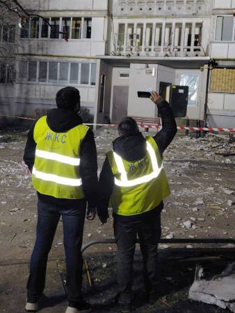 Новини Харкова: ліквідація наслідків удару дрона в 9-поверхівку