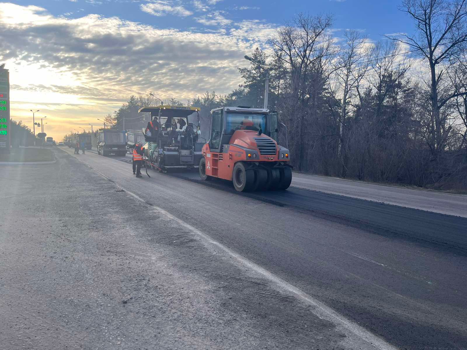 У Харківській області продовжують ремонтувати дороги