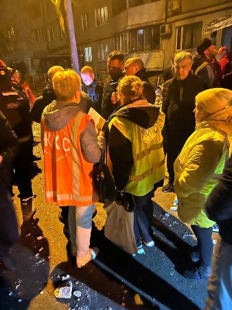 Новини Харкова: ліквідують наслідки удару дрона по 9-поверхівці