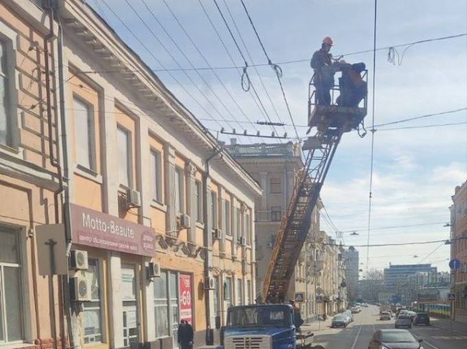 Новини Харкова: ліквідували понад 50 аварій на електромережах