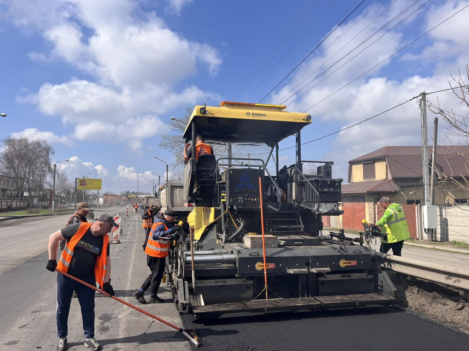 Дорожники Харківщини відремонтували понад 50 тисяч квадратів покриття за тиждень