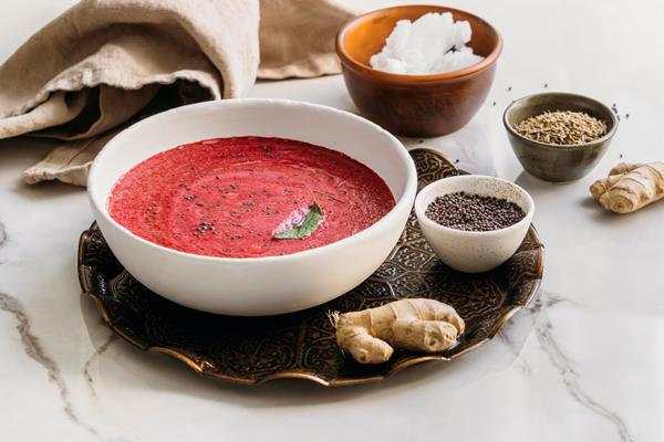 Рубінова ніжність: пряний буряковий суп-пюре