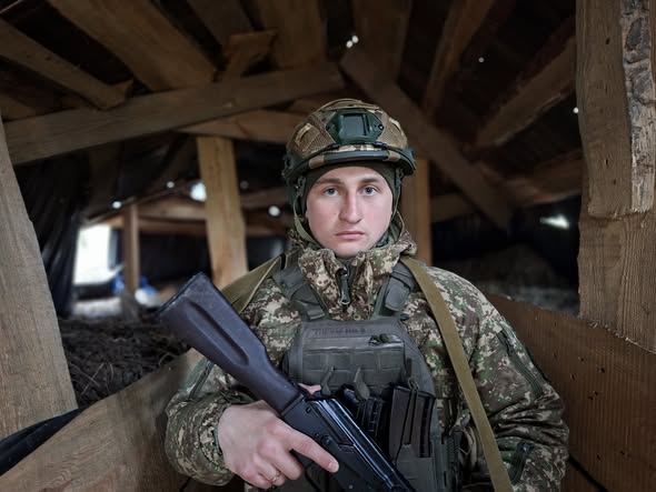 Розповів про штурми та мінні поля, бої під Торецьком та захист рідного дому гвардієць «Мірон»: Новини Харкова