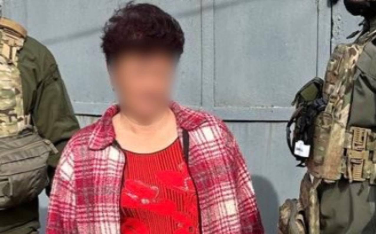 Суд у Харкові залишив за гратами жінку, яка шпигувала за українськими військовими