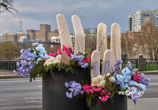 Харків'яни фотографуються на новій великодній фотозоні (фото)