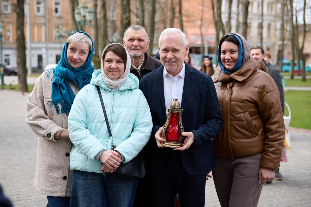 Привітав з Великоднем мешканцв Харкова Ігор Терехов: Новини Харкова