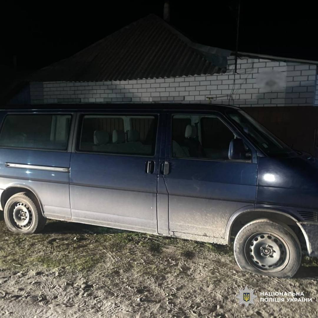 Чоловік у Харківській області хотів підпалити авто військовослужбовців