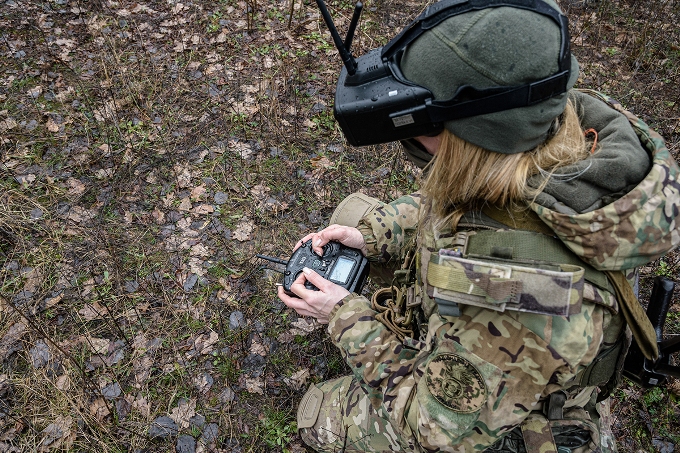 Новини Харкова: жінка-пілот БпЛА у Нацгвардії