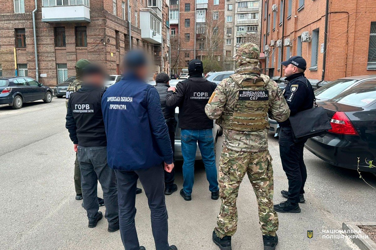 Продавав відрядження за кордон ухилянтам підприємець із «Барабашово»: Новини Харкова