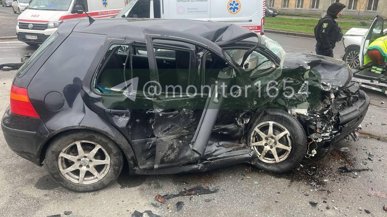 Загинув водій Volkswagen Golf у лобовому зіткненні із  Haval F7: Новини Харкова