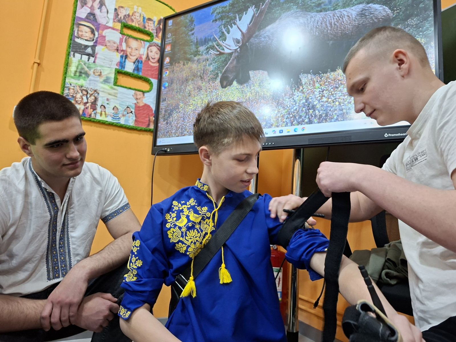 Уроки, що рятують життя: «Скіфи» навчають харківських школярів тактичної медицини