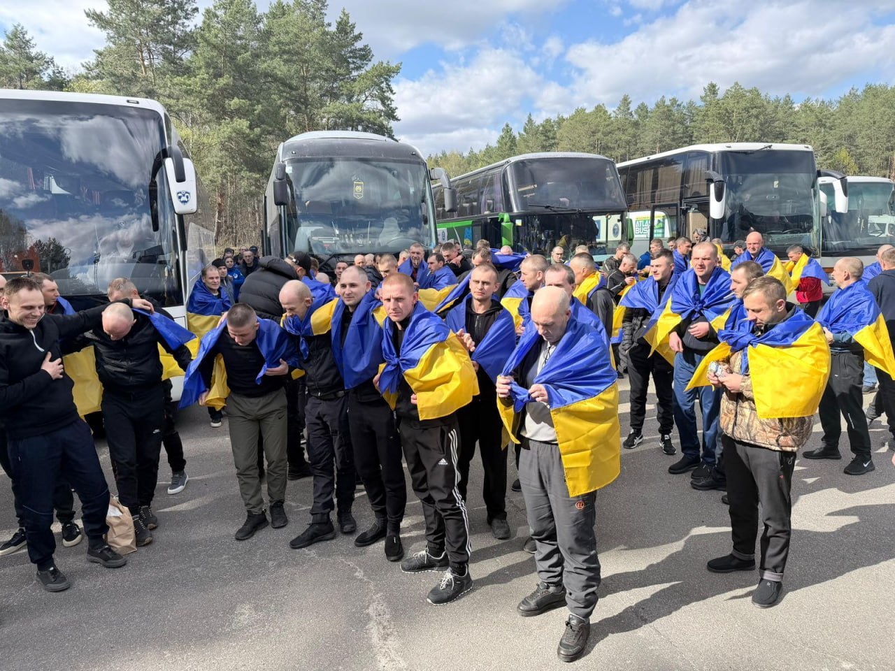 З російського полону у Чечні повернулися 193 українські воїни