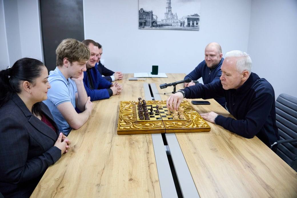 Харків’яни тобою пишаються!: Ігор Терехов зустрівся з юним генієм шахів, який підкорив Європу