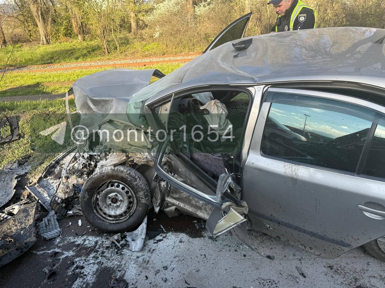 На харківському проспекті розбилися дві автівки (фото)