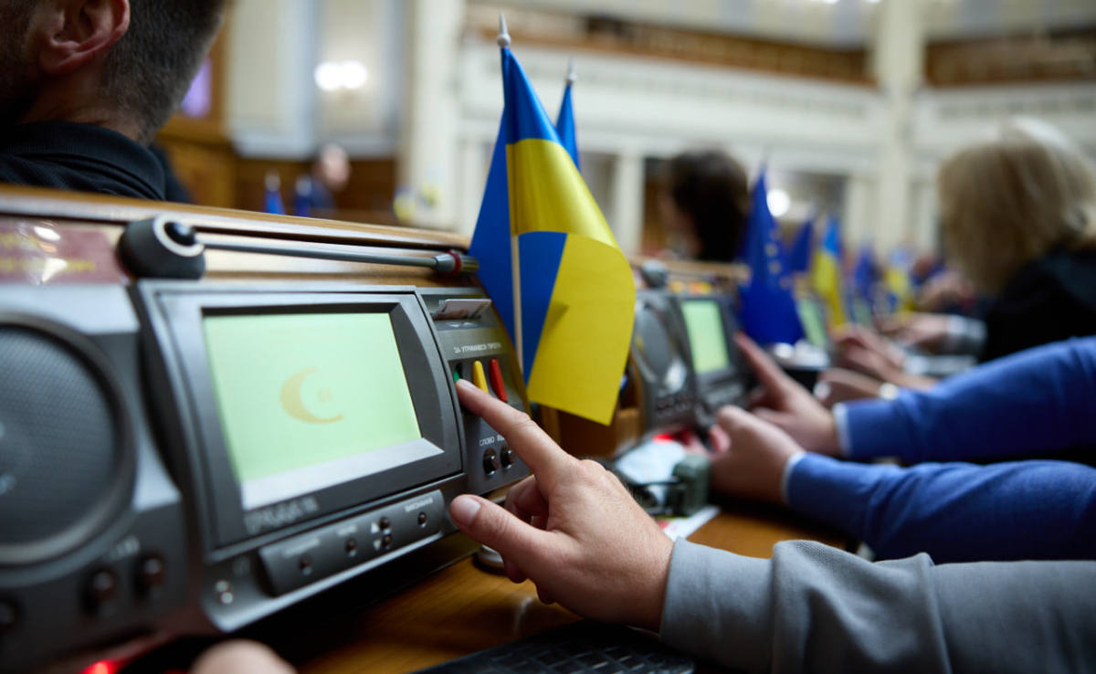 Жодних шлюбів з 14 років та заборона на розлучення: голова парламенту спростував фейки про новий Цивільний кодекс