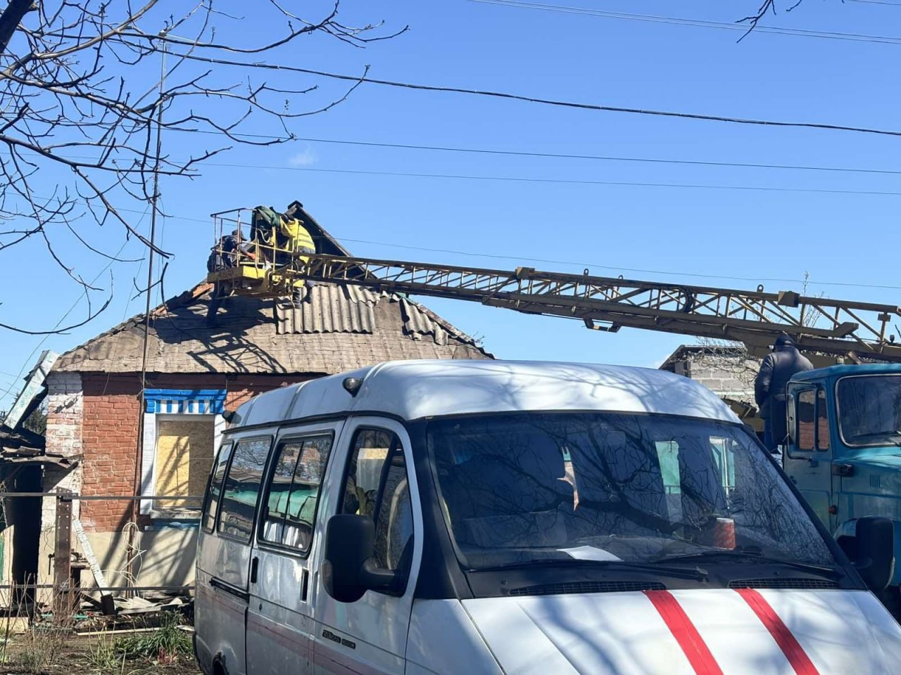 Немишлянський район Харкова відновлюється після ворожої атаки, через яку постраждали десятки будинків (фото)