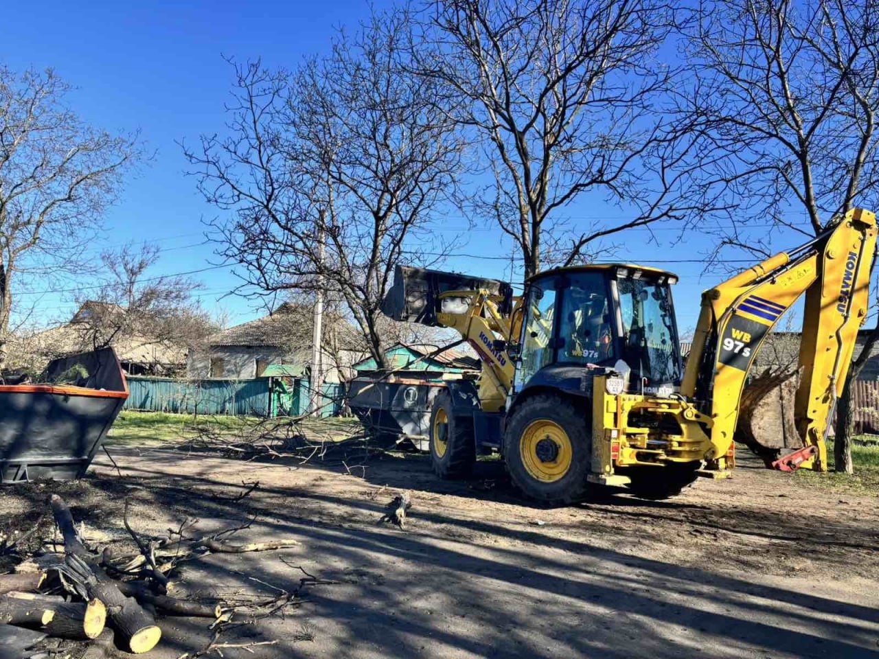 Немишлянський район Харкова відновлюється після ворожої атаки, через яку постраждали десятки будинків (фото)