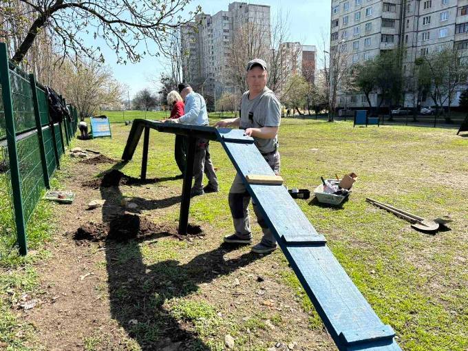 Новини Харкова: ремонт майданчиків для собак